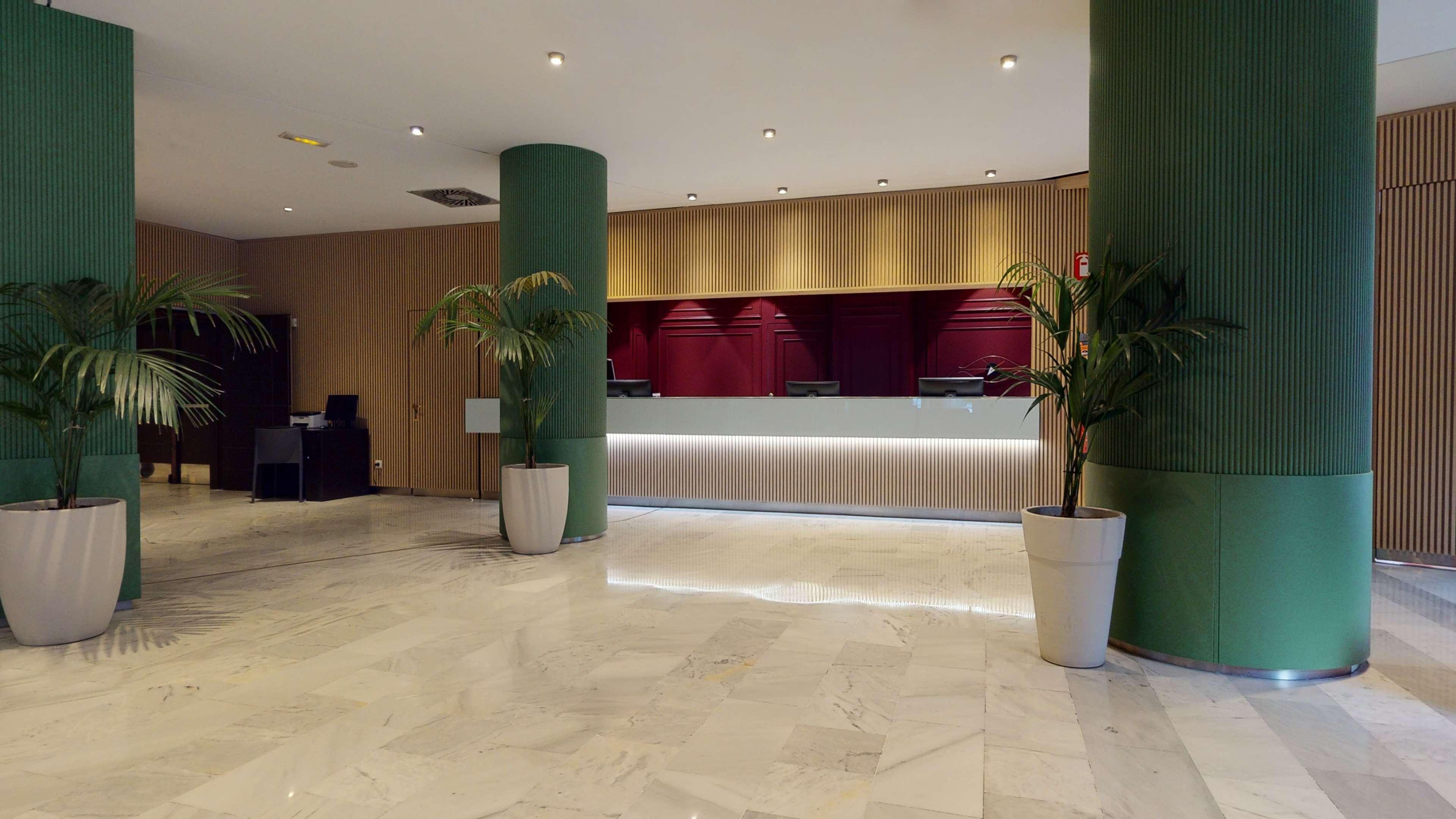 Hotel Radisson Red Madrid Esterno foto