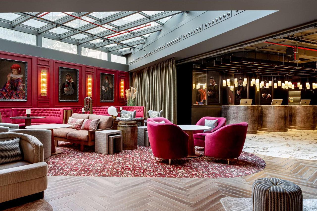 Hotel Radisson Red Madrid Esterno foto