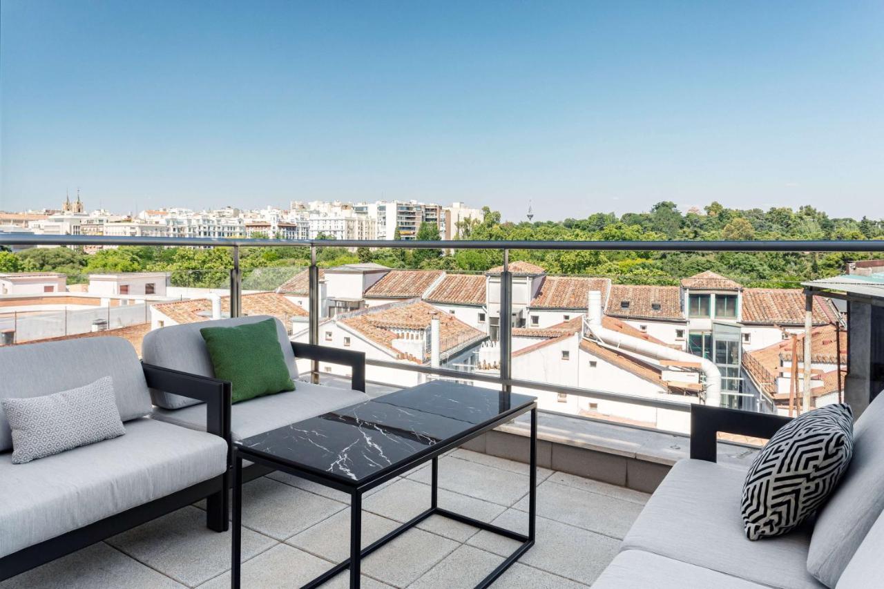 Hotel Radisson Red Madrid Esterno foto